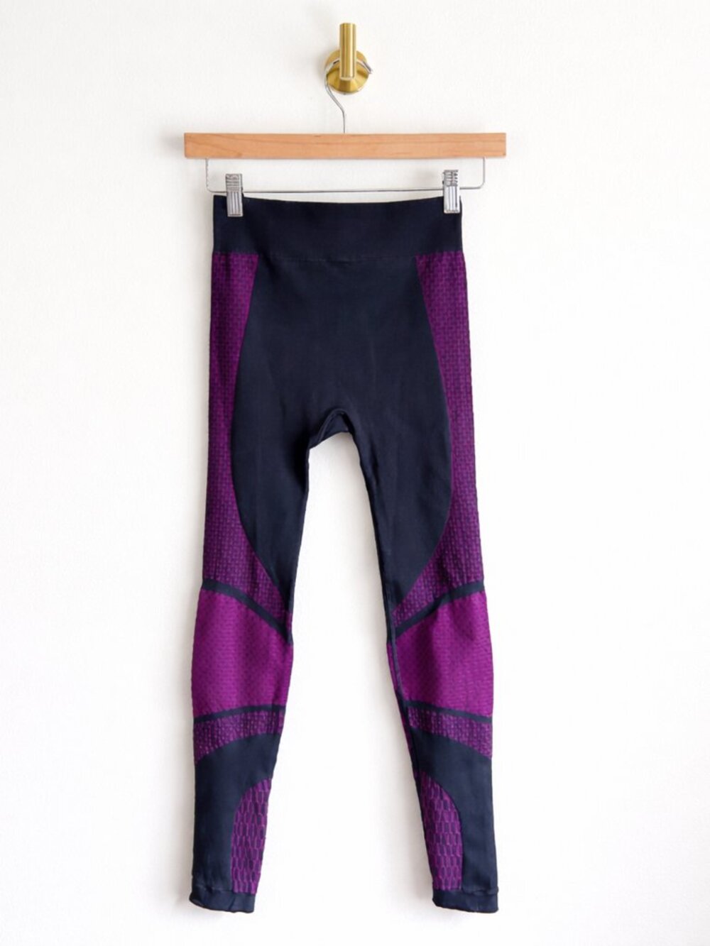 Lululemon About That Base High Rise Tight Black / Tender Violet 4